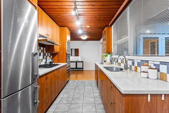 4150 Canterbury Crescent, North Vancouver For Sale - image 12