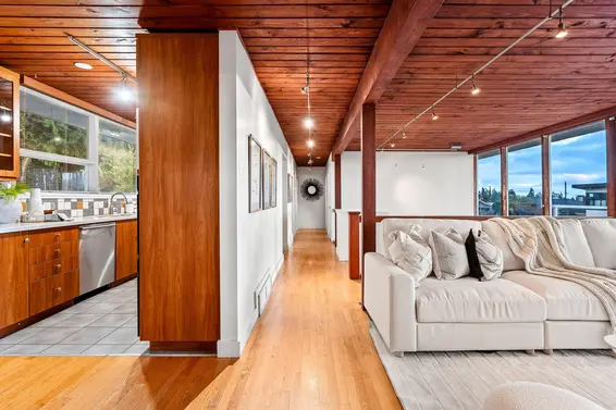 4150 Canterbury Crescent, North Vancouver For Sale - image 13