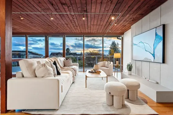 4150 Canterbury Crescent, North Vancouver For Sale - image 2