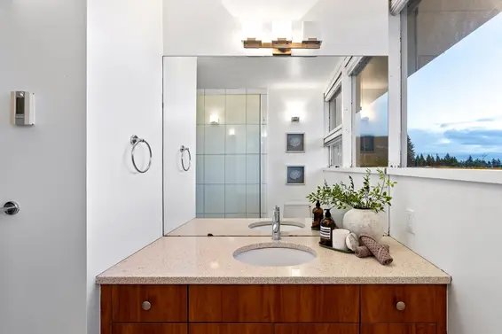 4150 Canterbury Crescent, North Vancouver For Sale - image 20