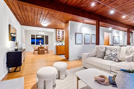 4150 Canterbury Crescent, North Vancouver For Sale - image 3