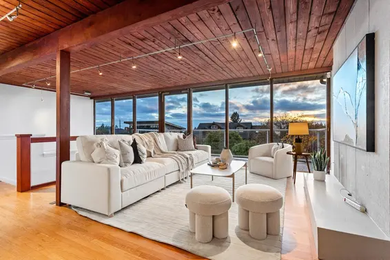 4150 Canterbury Crescent, North Vancouver For Sale - image 4