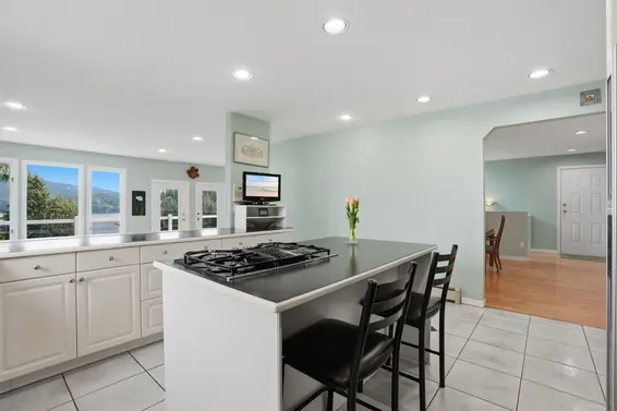 2341 Caledonia Avenue, North Vancouver For Sale - image 16