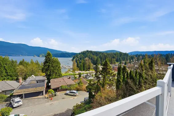 2341 Caledonia Avenue, North Vancouver For Sale - image 4