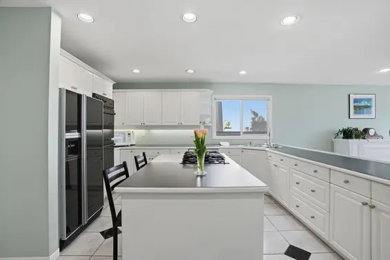 2341 Caledonia Avenue, North Vancouver For Sale - image 9