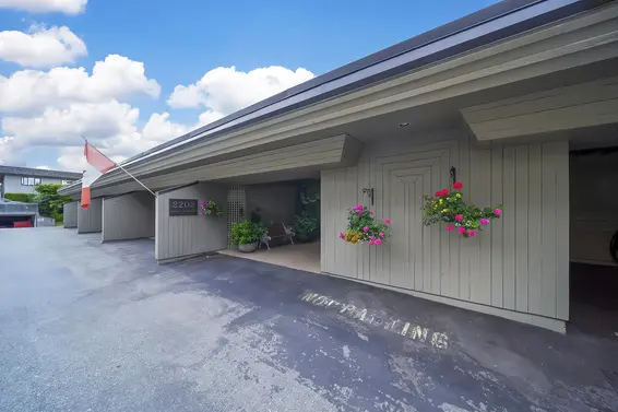 49 2202 Folkestone Way, West Vancouver For Sale - image 40