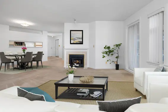 414 2800 Chesterfield Avenue, North Vancouver