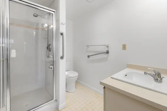 414 2800 Chesterfield Avenue, North Vancouver For Sale - image 10