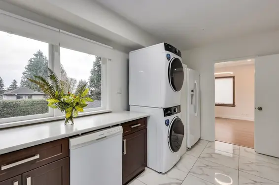 181 West Windsor Road, North Vancouver For Sale - image 3
