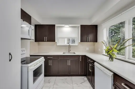 181 West Windsor Road, North Vancouver For Sale - image 4