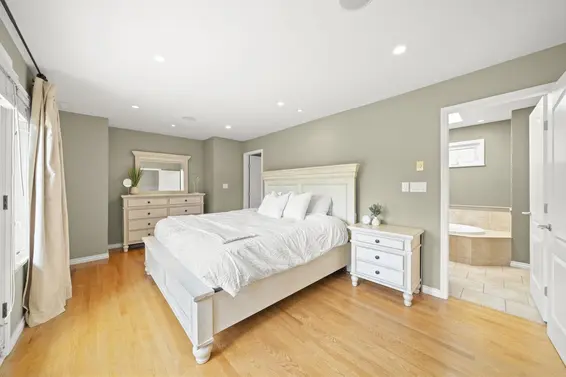 4792 Cedarcrest Avenue, North Vancouver For Sale - image 16