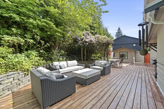 4792 Cedarcrest Avenue, North Vancouver For Sale - image 3
