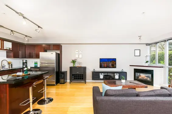 306 122 East 3rd Street, North Vancouver For Sale - image 5