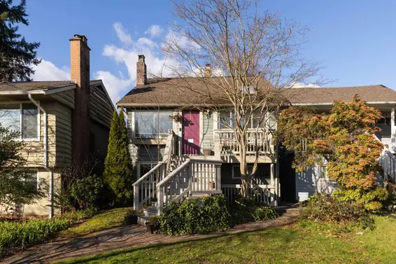 612 East 4th Street, North Vancouver For Sale - image 1