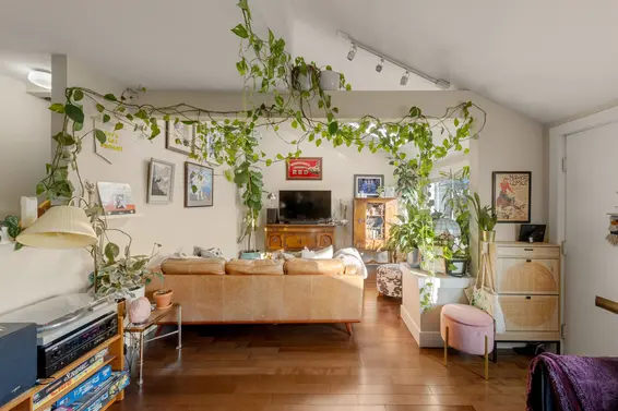 612 East 4th Street, North Vancouver For Sale - image 5