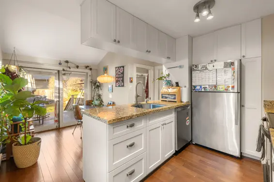 612 East 4th Street, North Vancouver For Sale - image 7