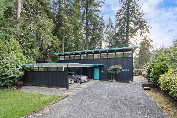 1323 Greenbriar Way, North Vancouver