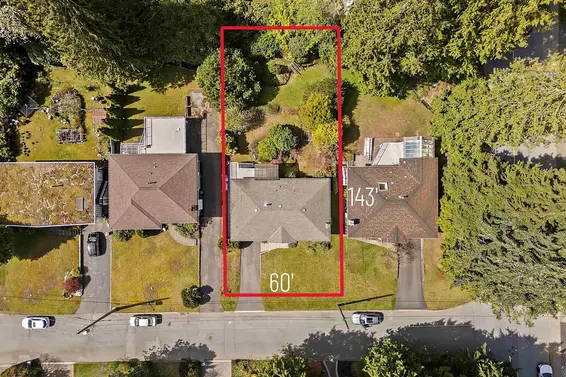 1189 Edgewood Place, North Vancouver For Sale - image 2