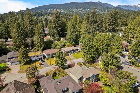 1189 Edgewood Place, North Vancouver For Sale - image 36