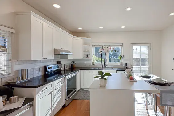 1092 Kings Avenue, West Vancouver For Sale - image 7