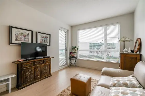 211 1621 Hamilton Avenue, North Vancouver For Sale - image 4
