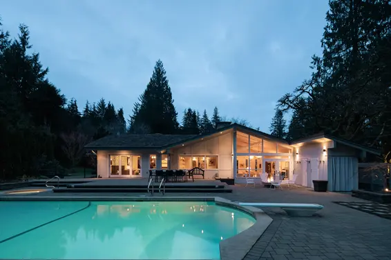 425 Rabbit Lane, West Vancouver