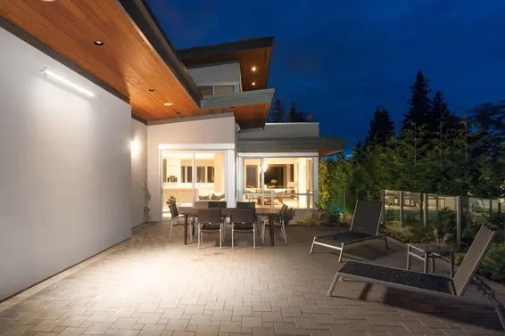 3023 Mathers Avenue, West Vancouver For Sale - image 36