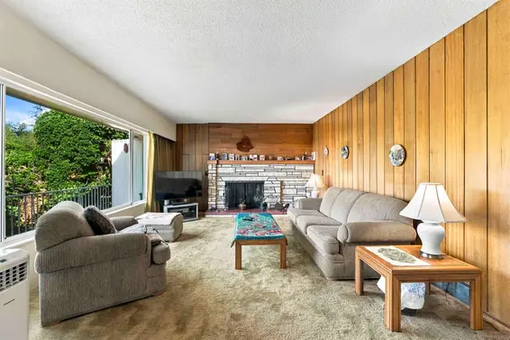 4243 Delbrook Avenue, North Vancouver For Sale - image 11