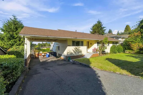 4243 Delbrook Avenue, North Vancouver For Sale - image 3
