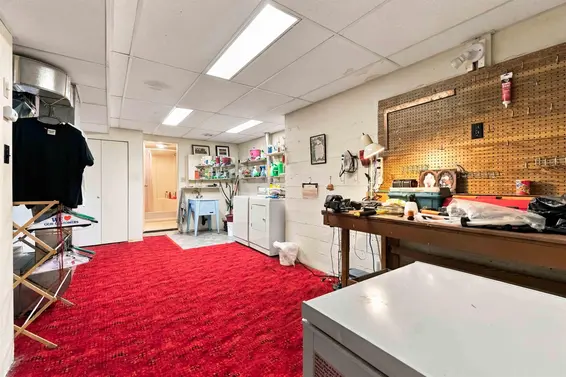 4243 Delbrook Avenue, North Vancouver For Sale - image 30