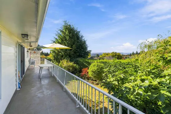 4243 Delbrook Avenue, North Vancouver For Sale - image 34