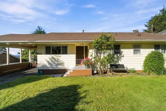 4243 Delbrook Avenue, North Vancouver For Sale - image 5