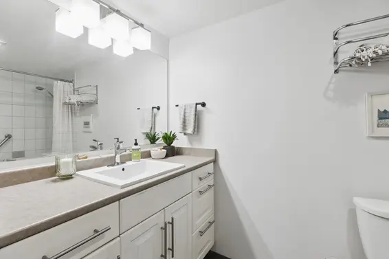 301 1610 Chesterfield Avenue, North Vancouver For Sale - image 15
