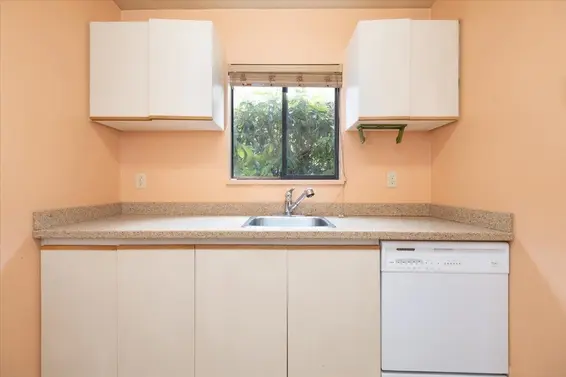 22 230 West 14th Street, North Vancouver For Sale - image 11