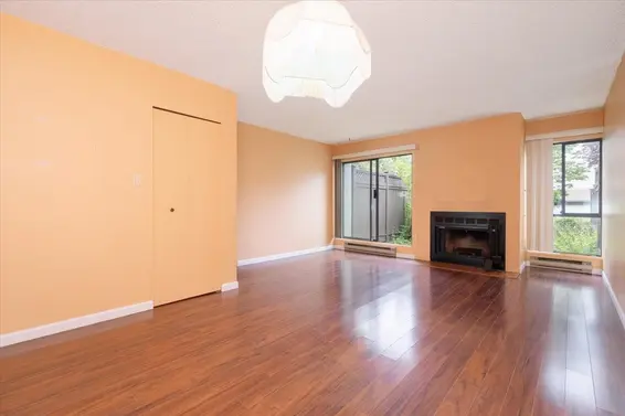 22 230 West 14th Street, North Vancouver For Sale - image 4