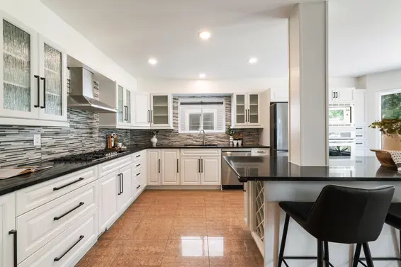 2111 Philip Avenue, North Vancouver For Sale - image 13