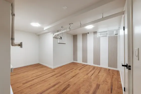 2111 Philip Avenue, North Vancouver For Sale - image 32