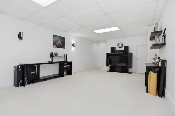 2716 Byron Road, North Vancouver For Sale - image 30