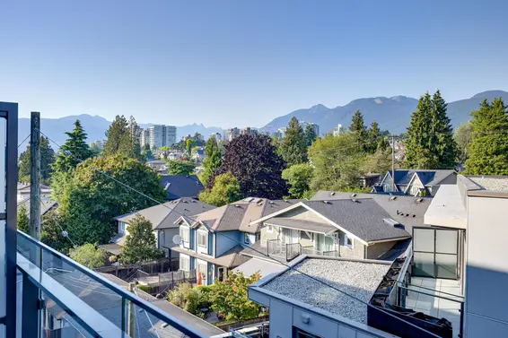 564 422 East 3rd Street, North Vancouver For Sale - image 17