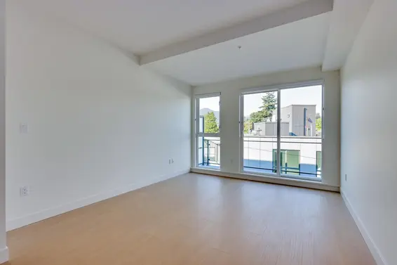 564 422 East 3rd Street, North Vancouver For Sale - image 8