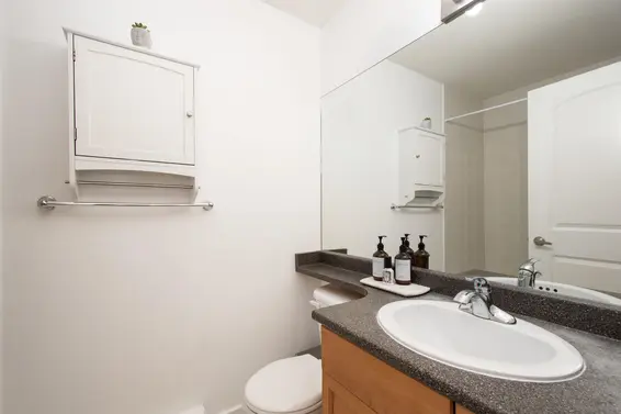 401 1629 Garden Avenue, North Vancouver For Sale - image 12