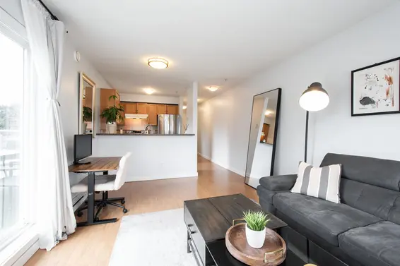 401 1629 Garden Avenue, North Vancouver For Sale - image 4