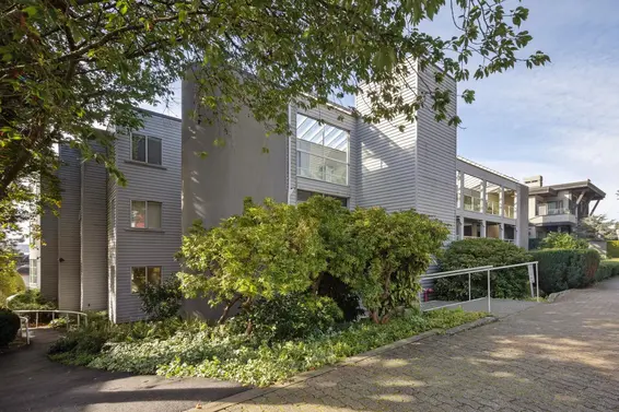 101 2412 Haywood Avenue, West Vancouver