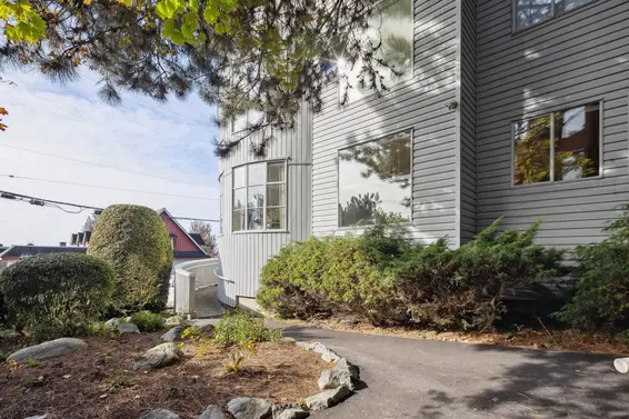 101 2412 Haywood Avenue, West Vancouver For Sale - image 29