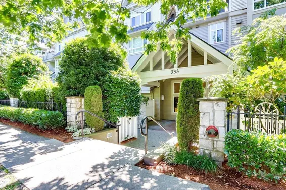 105 333 East 1st Street, North Vancouver