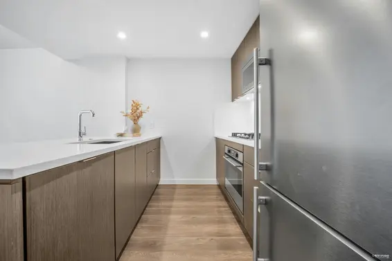 1610 125 East 14th Street, North Vancouver For Sale - image 9