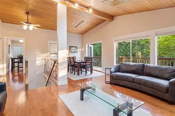 676 Wellington Drive, North Vancouver For Sale - image 14