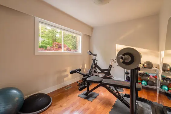 676 Wellington Drive, North Vancouver For Sale - image 21