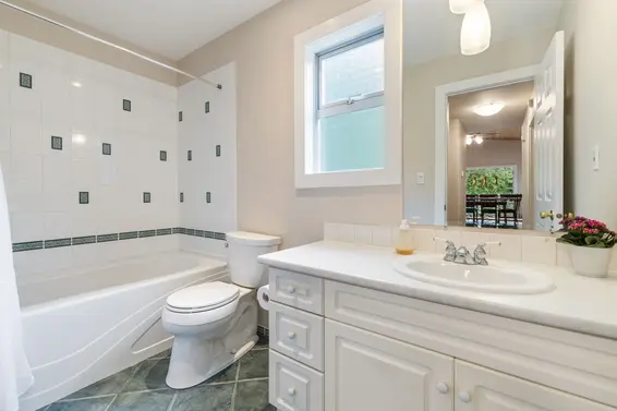 676 Wellington Drive, North Vancouver For Sale - image 22