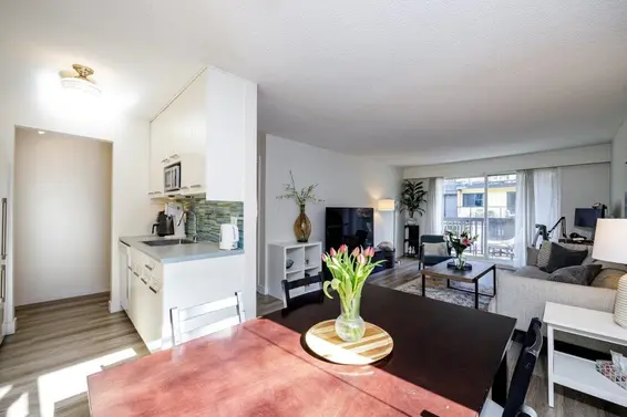 203 270 West 3rd Street, North Vancouver For Sale - image 11